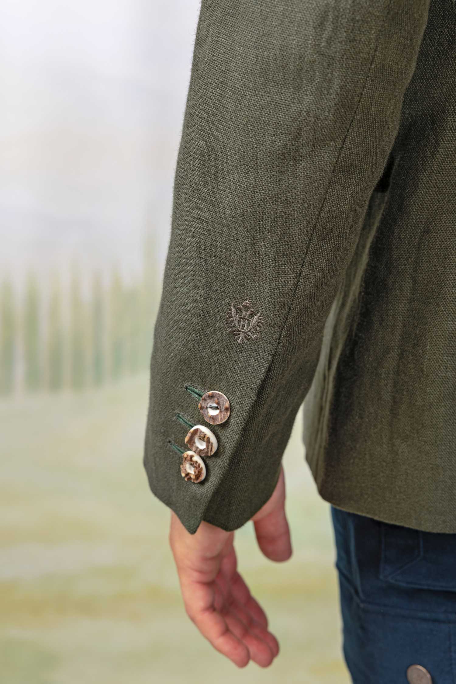 Johann Karl in Bauernleinen