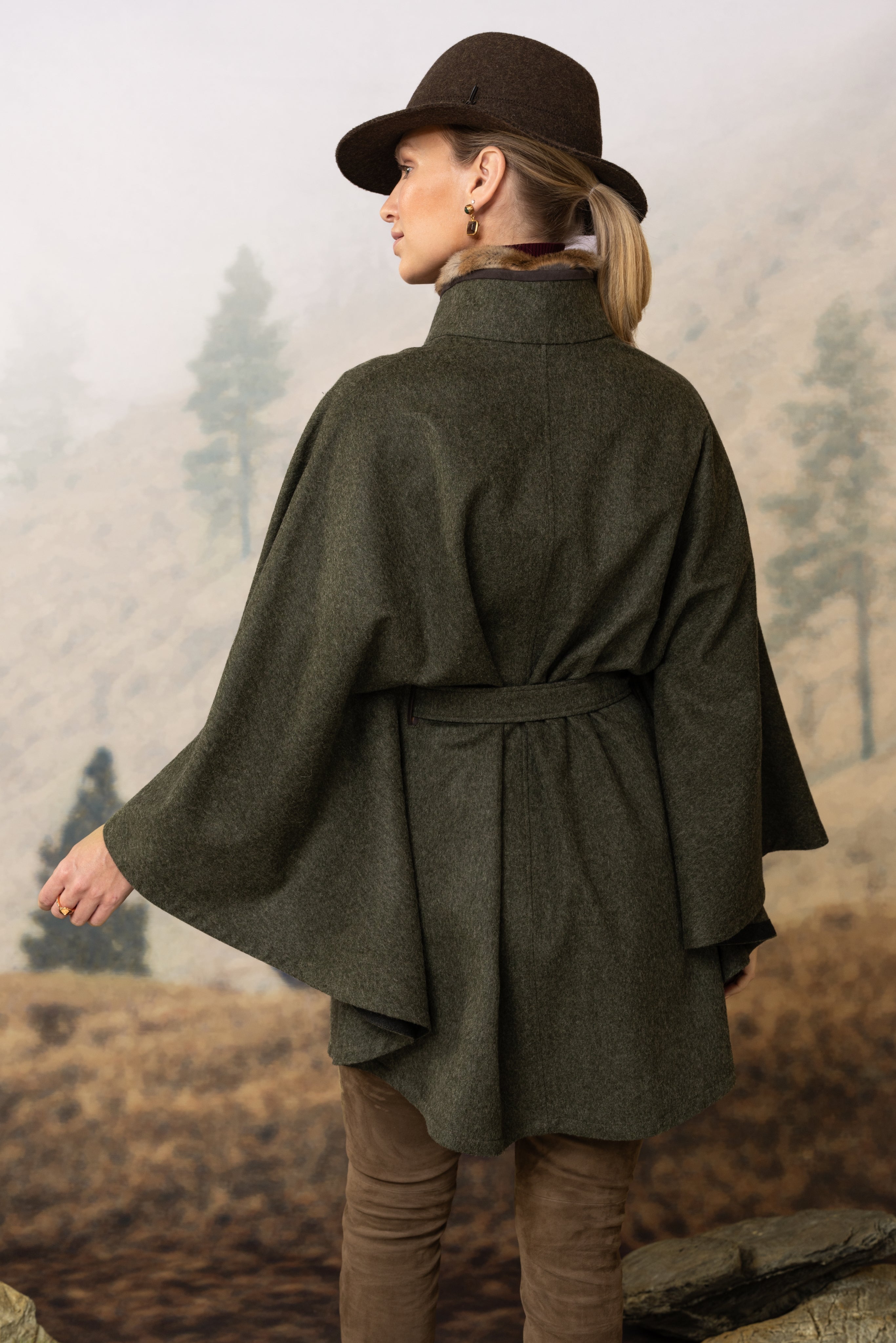 Huntingcape Kolbenturm Alpacaloden