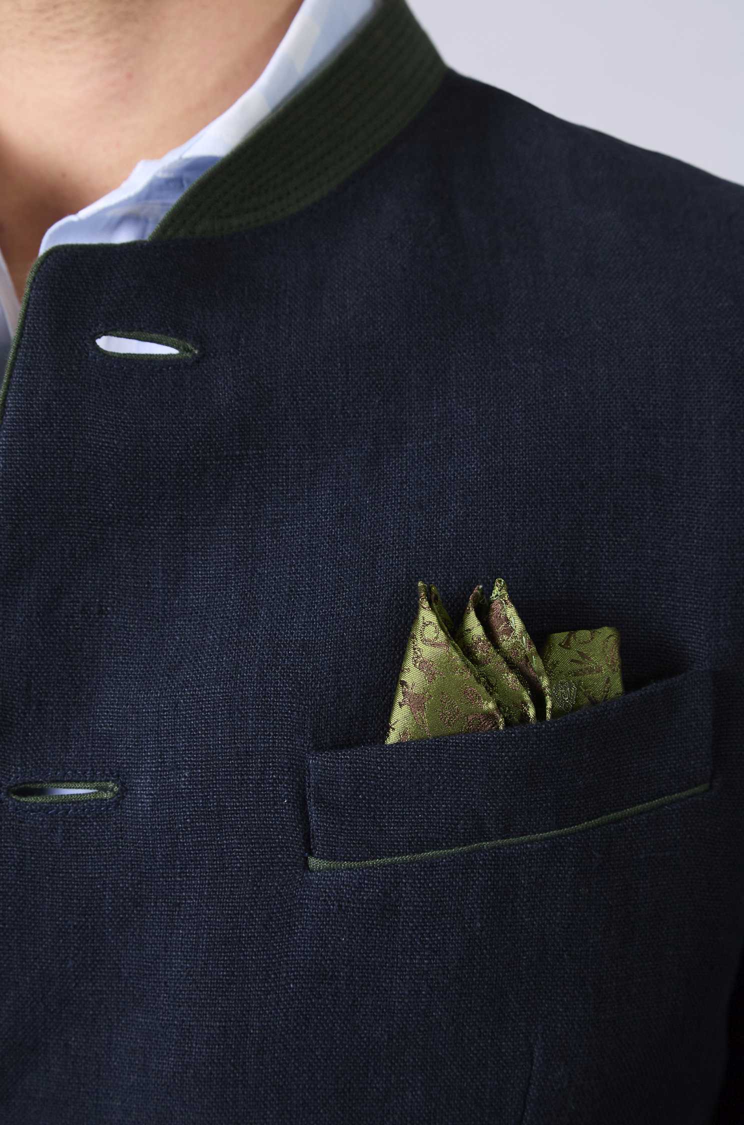 Johann Karl in Bauernleinen