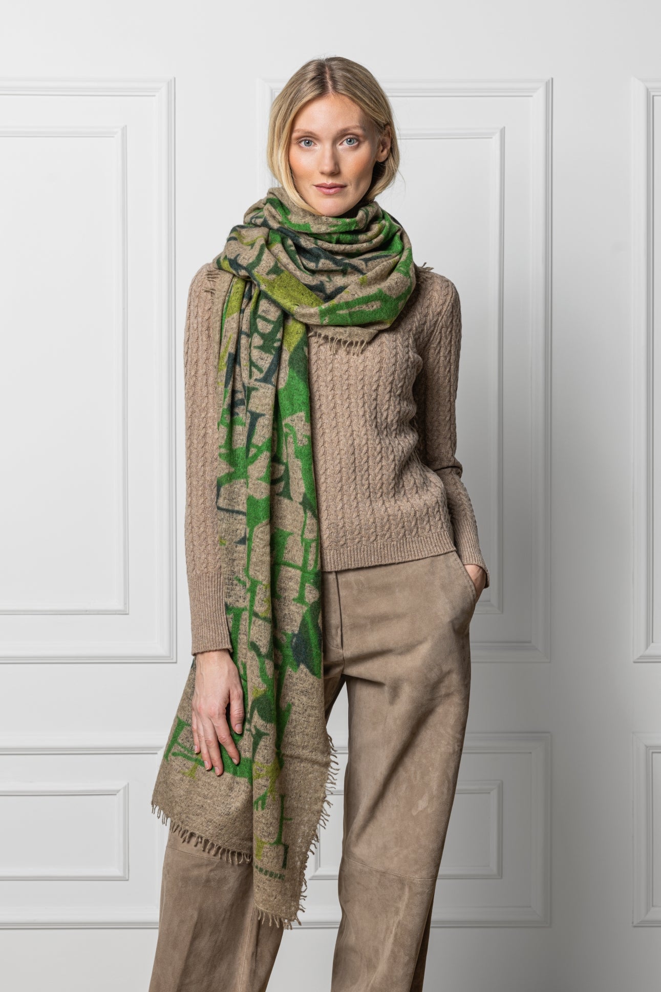 Cashmere Scarf with Deer-Print