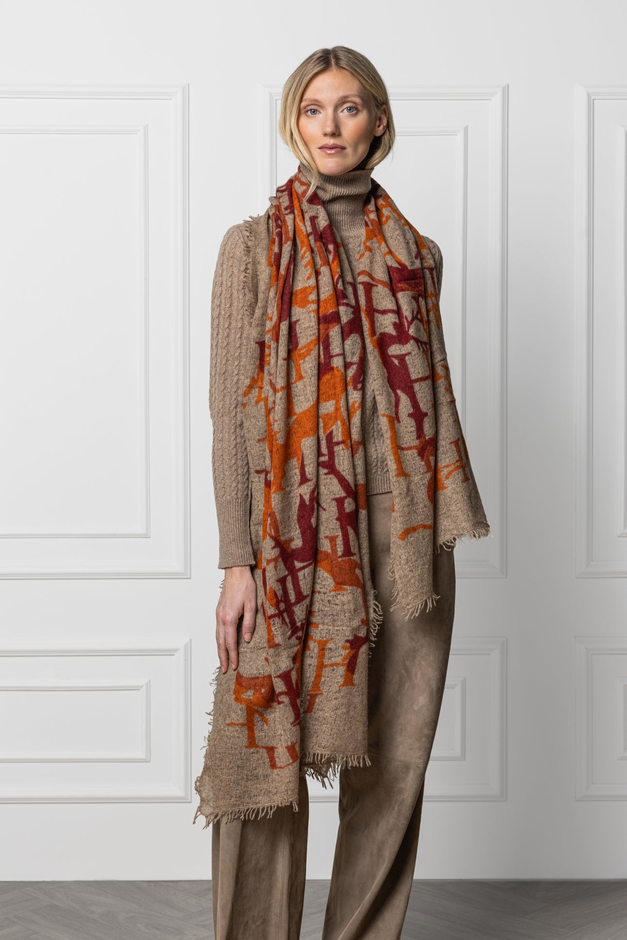 Cashmere Scarf with Deer-Print