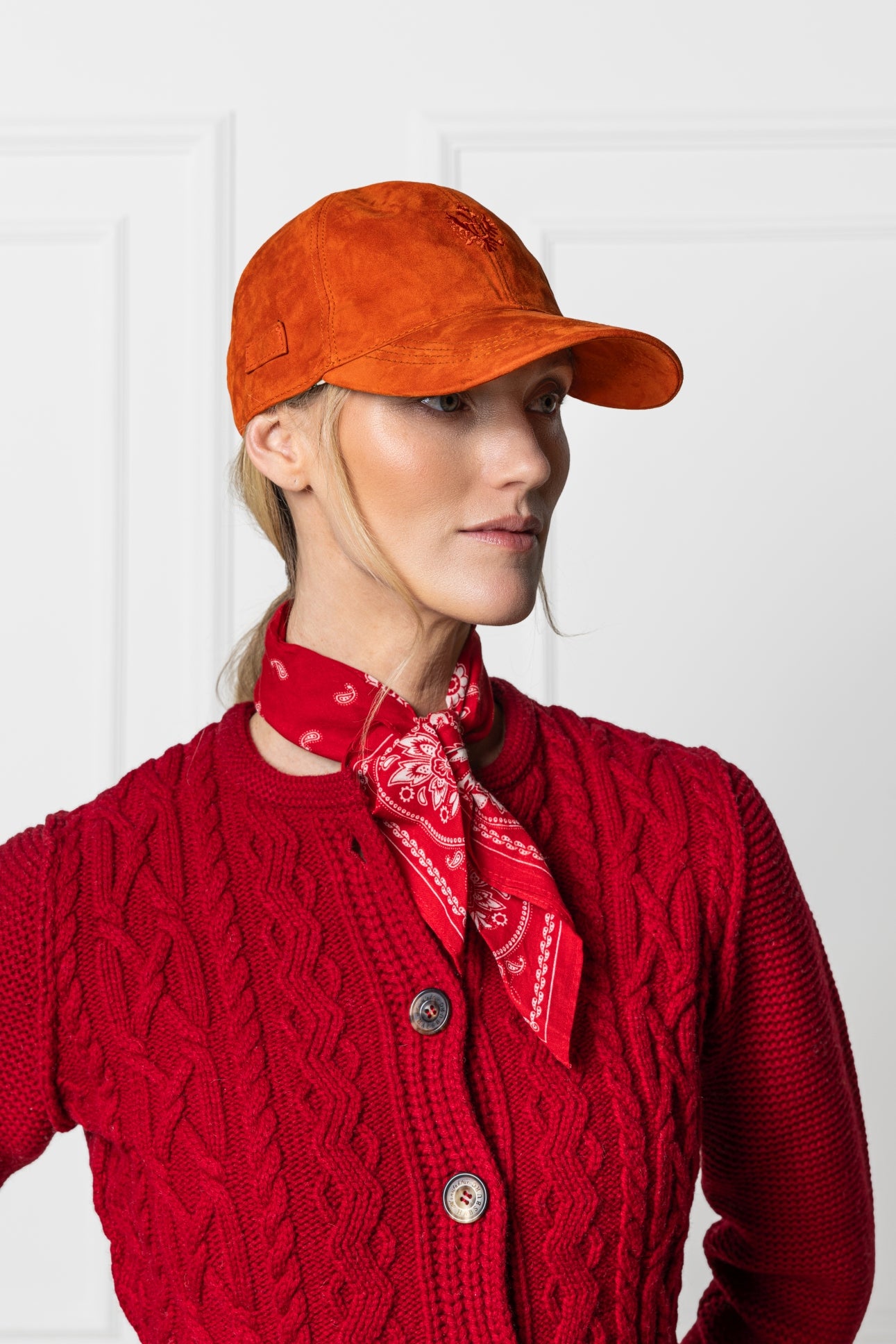 Kappe in Veloursleder