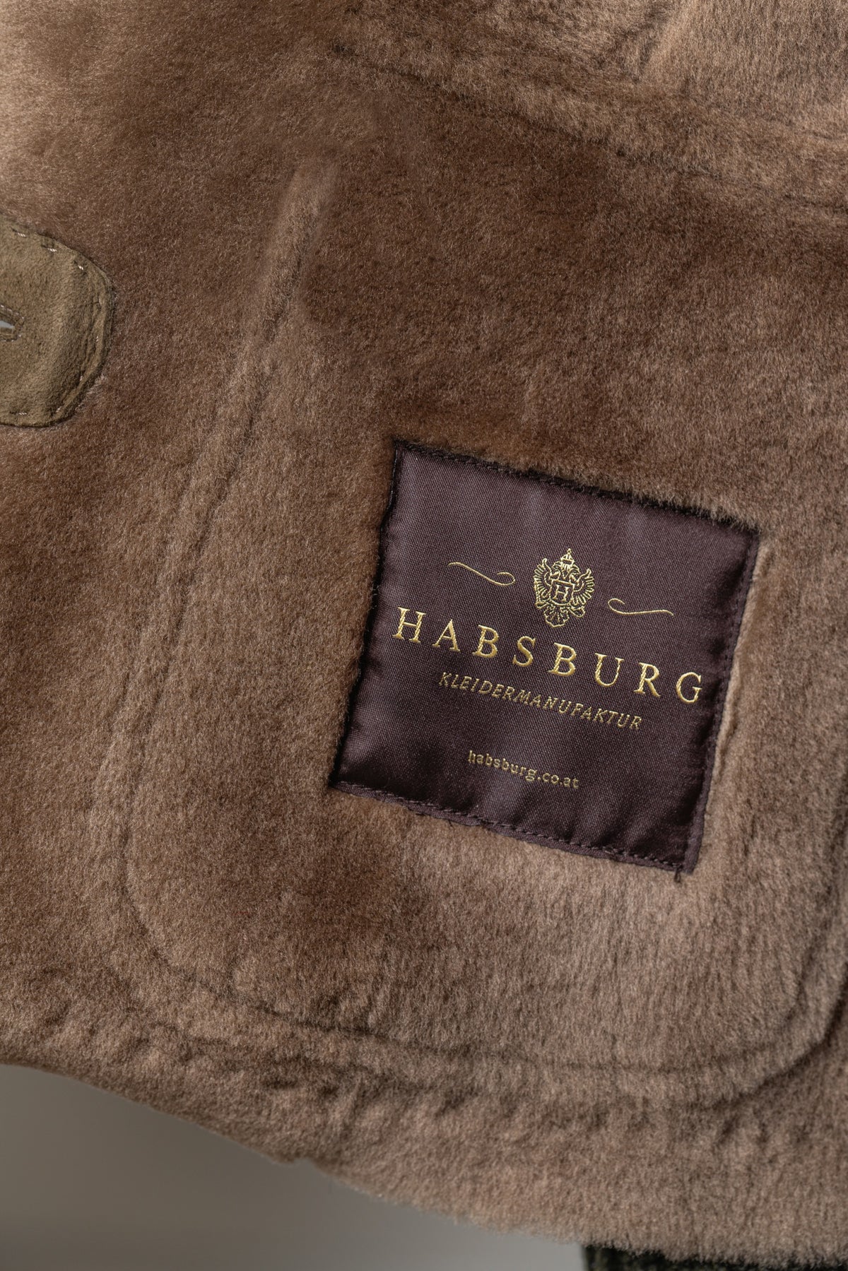 Lammfelljacke Hollenburg mit Strickärmeln